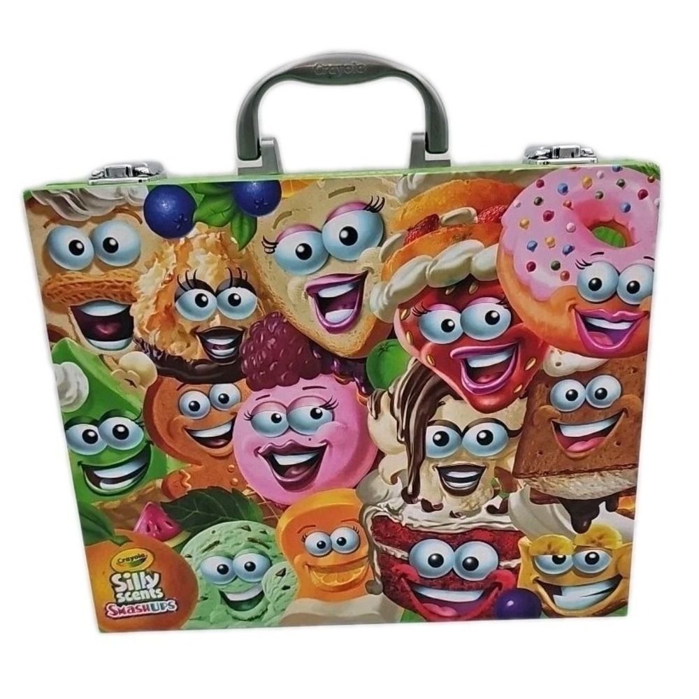 Crayola Silly Scents Sweet 30 Piece Art Case Scented Markers Crayons Carry Case